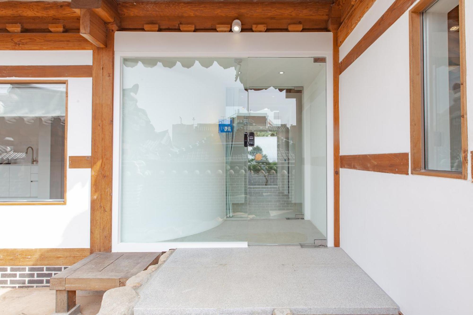 Cheong-Yeon, The Korean Traditional House Hanok In Jeonju Hanok Village Buitenkant foto