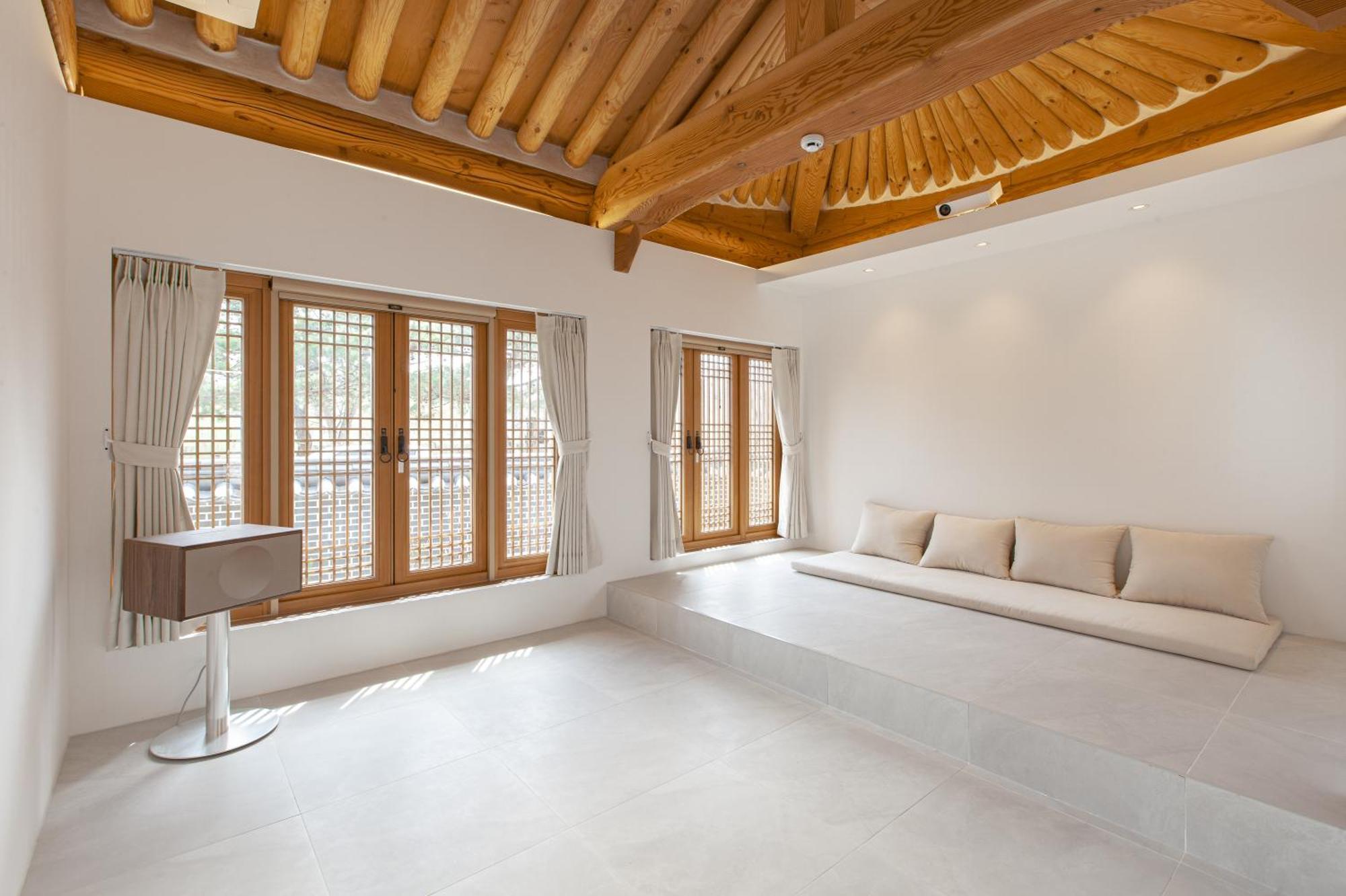 Cheong-Yeon, The Korean Traditional House Hanok In Jeonju Hanok Village Buitenkant foto